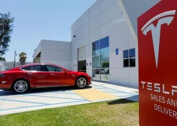 Tesla Lakukan Update Software, Ratusan Ribu Mobil Listrik Ditarik