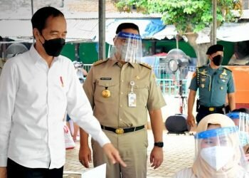 Kominfo: Jokowi Pimpin Langsung Penanganan Covid-19 Sejak Hari Pertama