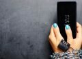 8 Cara Bebaskan Diri dari Kecanduan Ponsel
