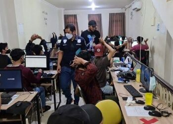 Viral Kantor Pinjol Ilegal Digrebek, #JokowiBrantasPinjolIlegal Trending di Twitter