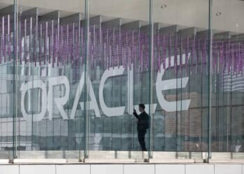 Kominfo dan Oracle Indonesia Latih TIK untuk 15.000 Mahasiswa