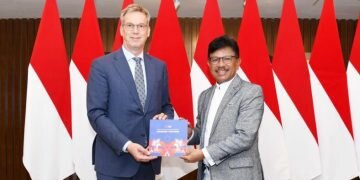 Bertemu Duta Besar Uni Eropa, Menkominfo Johnny Plate Bahas Peluang Investasi Infrastruktur Digital